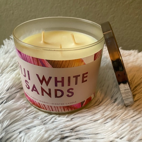 Bath & Body Works Accents Bath And Body Works Candle Fiji White